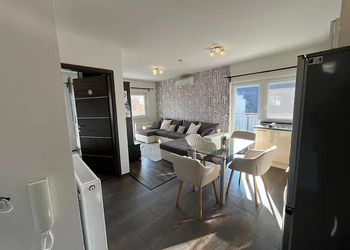 Luxury Wellness Penthouse Apartament